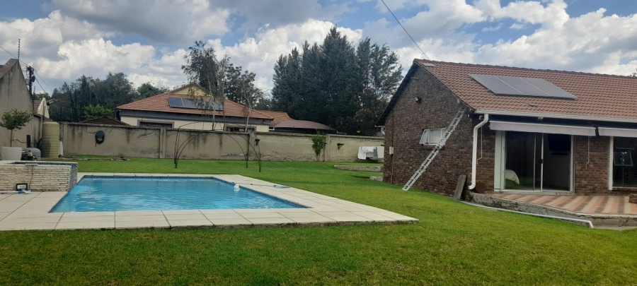 5 Bedroom Property for Sale in Trichardt Mpumalanga