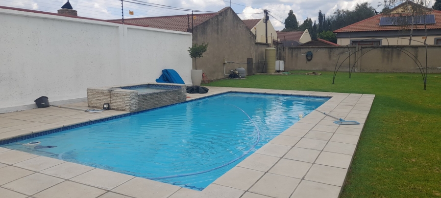 5 Bedroom Property for Sale in Trichardt Mpumalanga