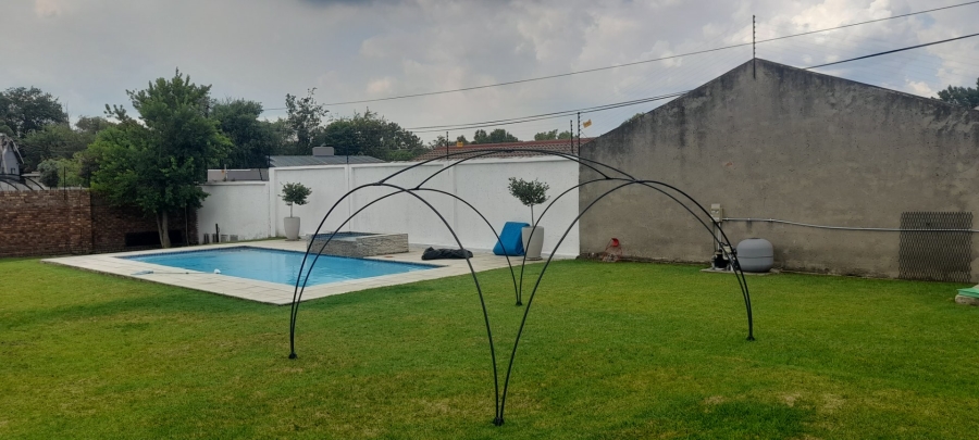 5 Bedroom Property for Sale in Trichardt Mpumalanga