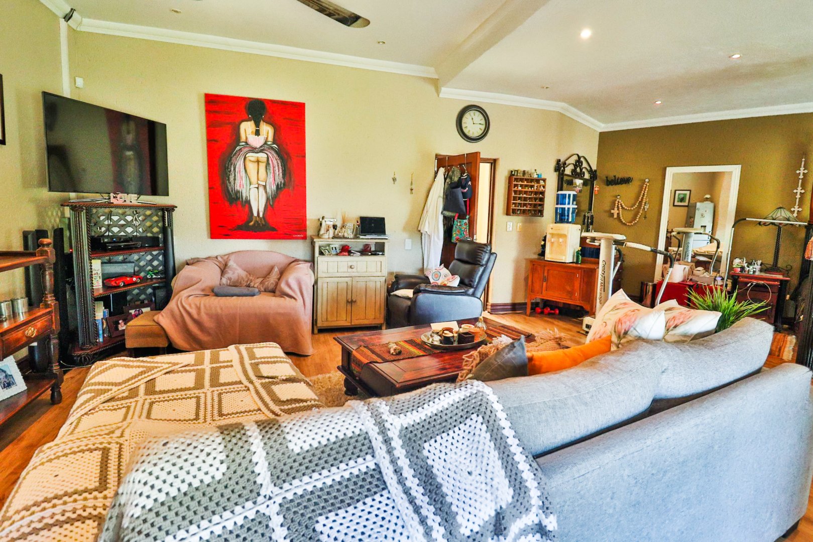 6 Bedroom Property for Sale in White River Country Estate Mpumalanga