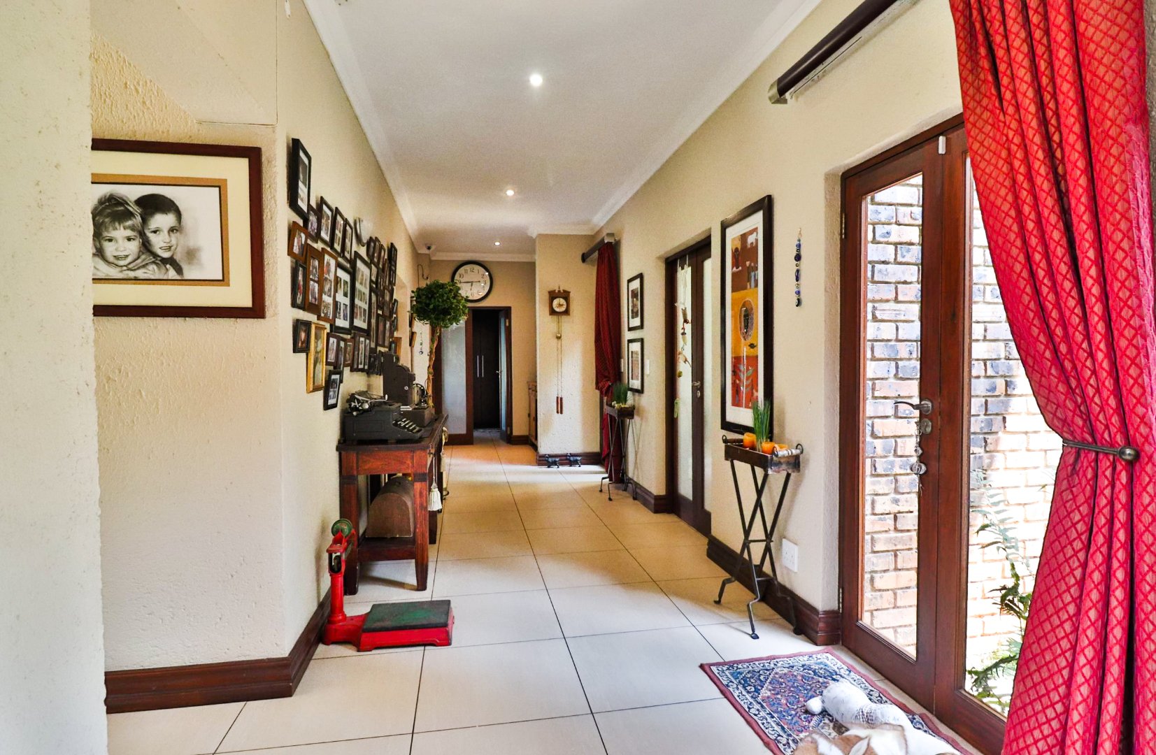 6 Bedroom Property for Sale in White River Country Estate Mpumalanga