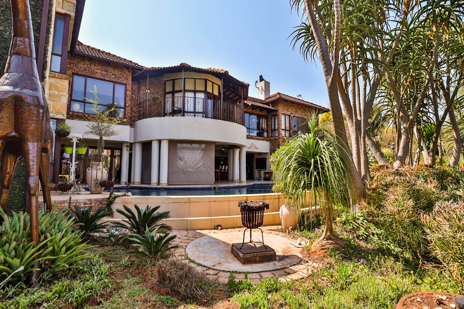 6 Bedroom Property for Sale in White River Country Estate Mpumalanga