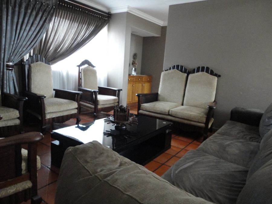 5 Bedroom Property for Sale in Trichardt Mpumalanga