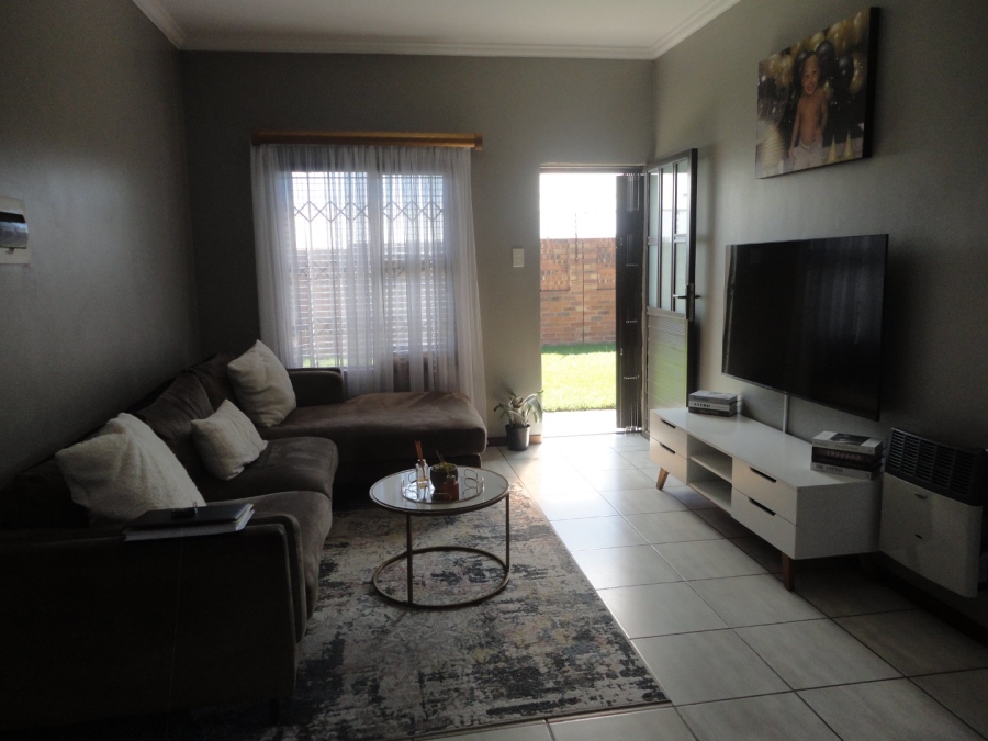 2 Bedroom Property for Sale in Terra Nova Mpumalanga