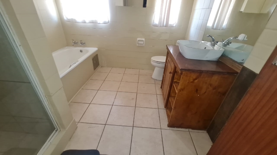 4 Bedroom Property for Sale in Kruinpark Mpumalanga