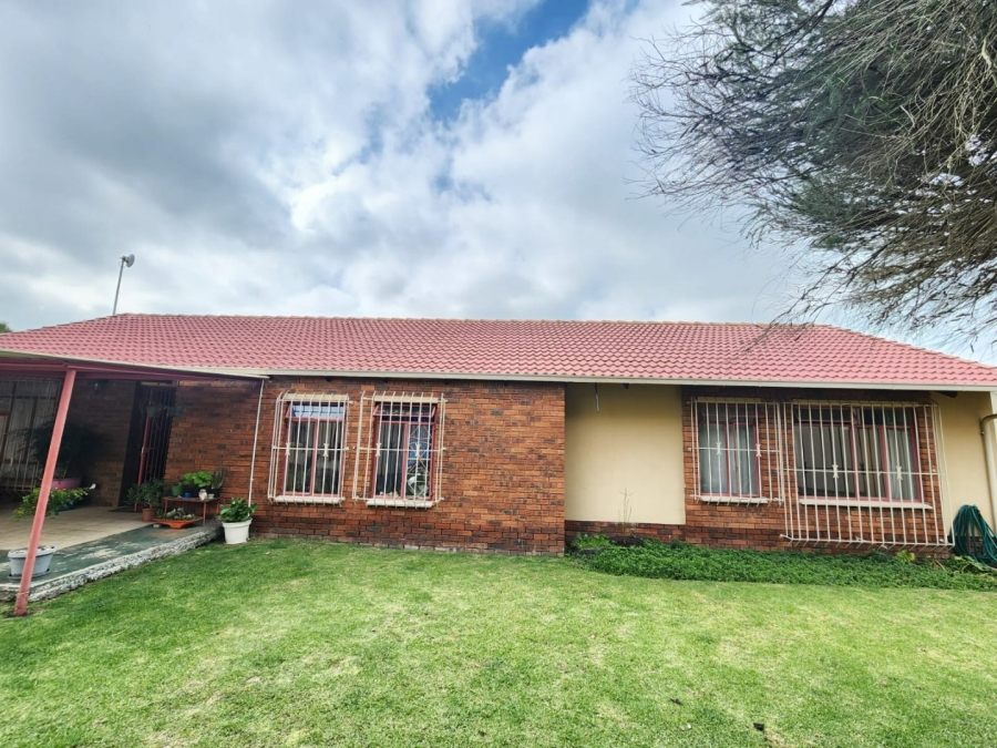 4 Bedroom Property for Sale in Suidheuwel Mpumalanga