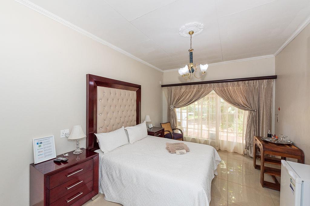 11 Bedroom Property for Sale in White River Ext 1 Mpumalanga