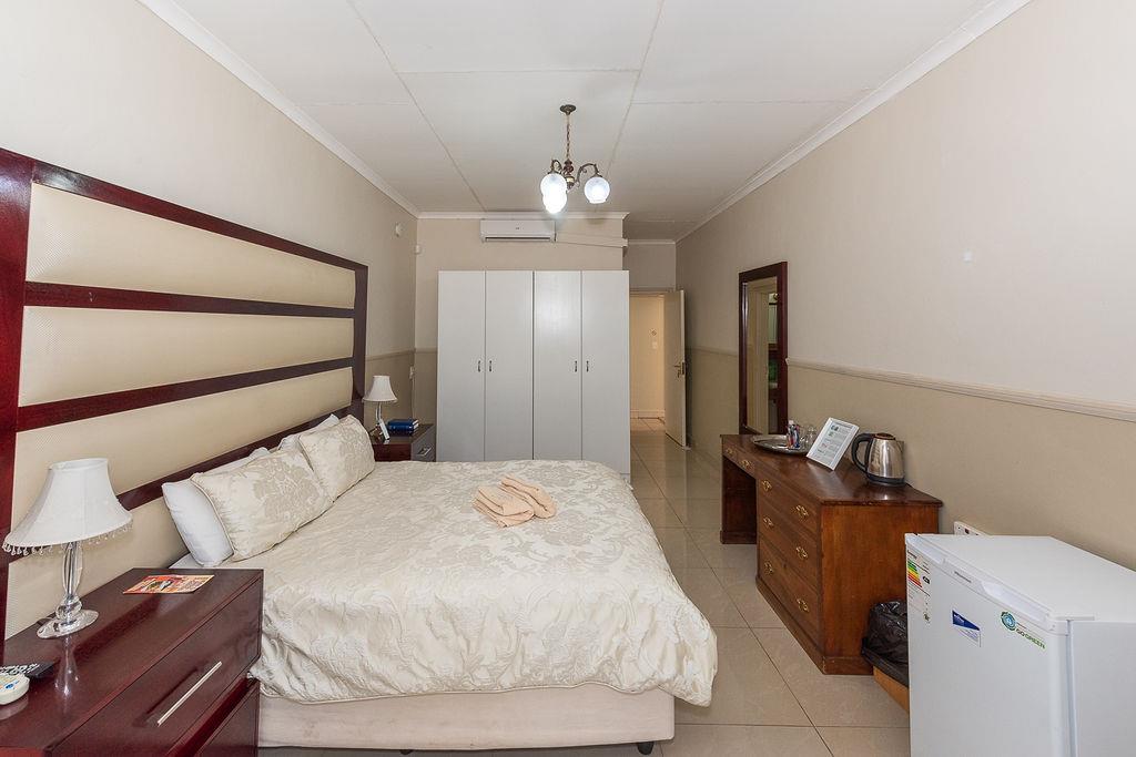 11 Bedroom Property for Sale in White River Ext 1 Mpumalanga