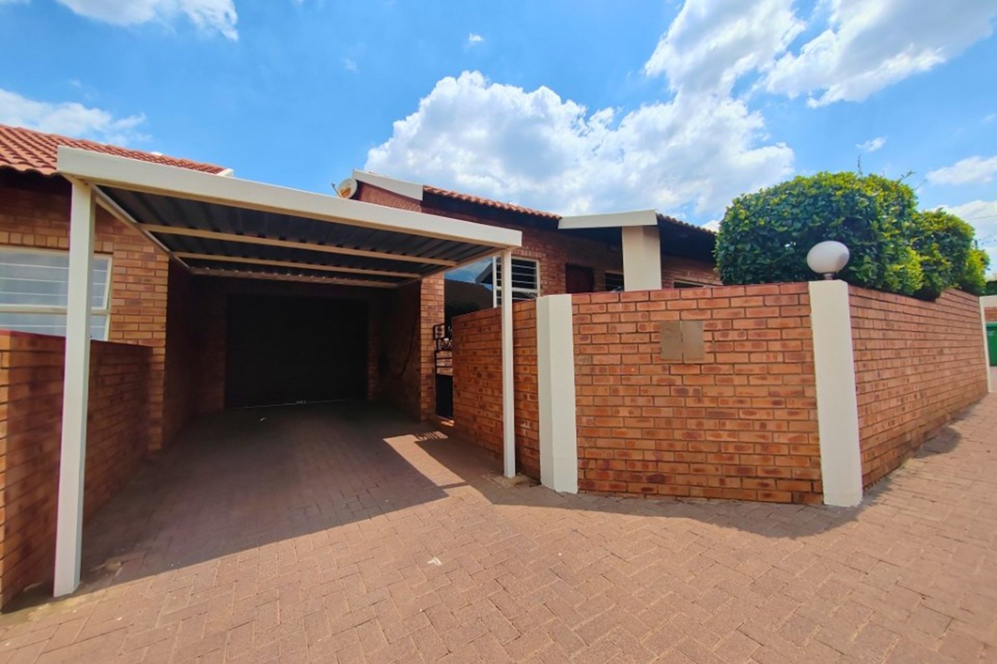 2 Bedroom Property for Sale in Middelburg Central Mpumalanga