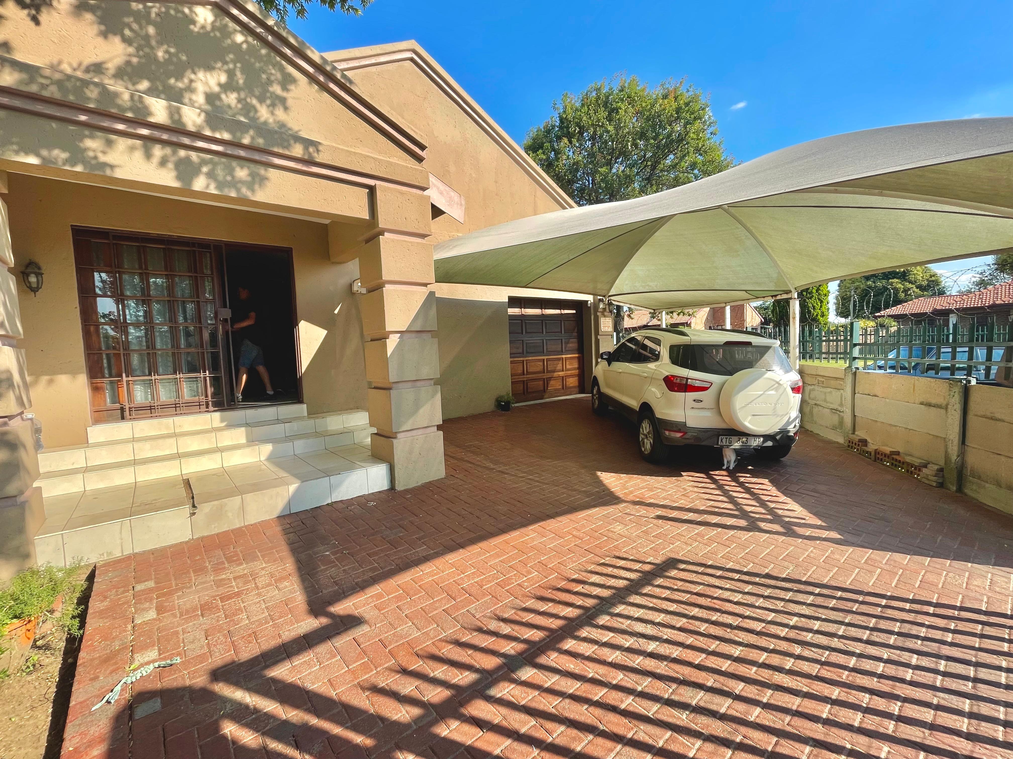 6 Bedroom Property for Sale in Secunda Mpumalanga