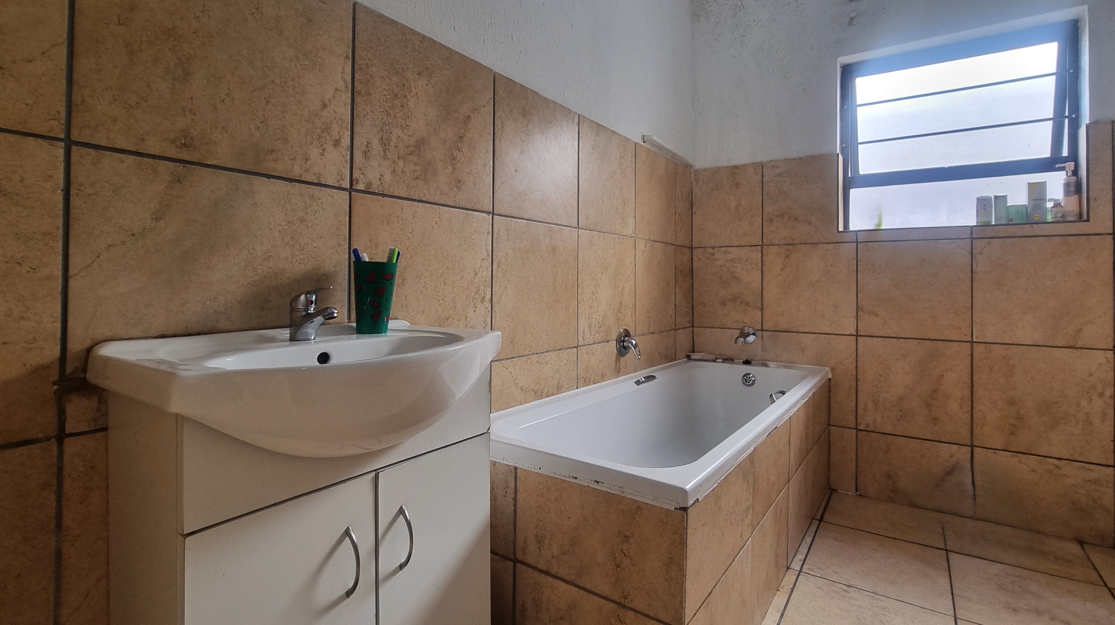 2 Bedroom Property for Sale in Stonehenge Mpumalanga