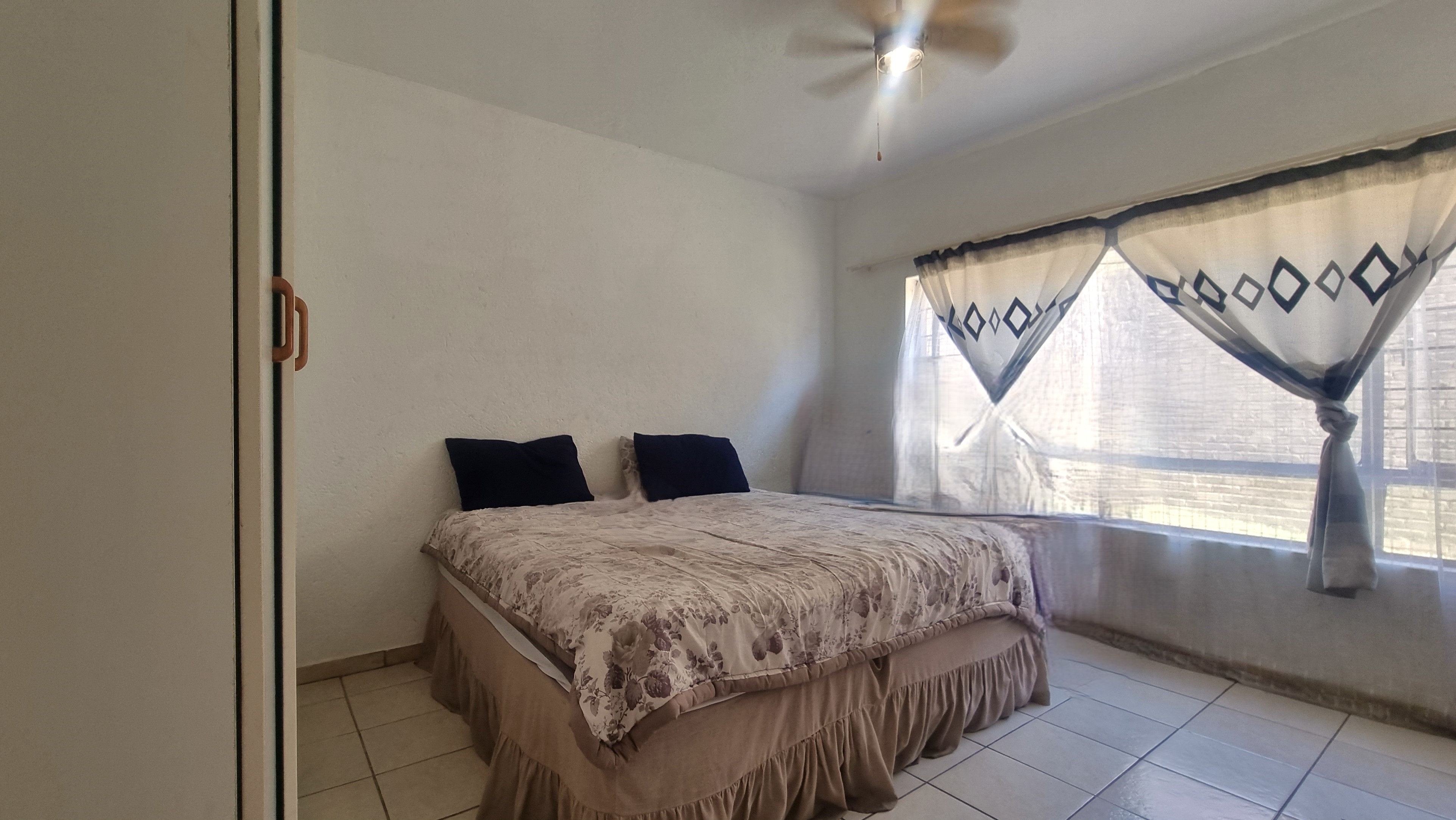 2 Bedroom Property for Sale in Stonehenge Mpumalanga