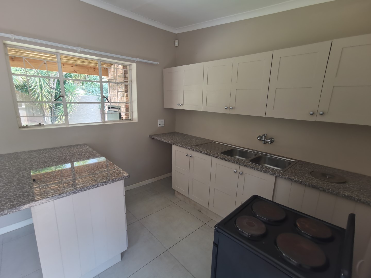 To Let 2 Bedroom Property for Rent in Nelspruit Ext 14 Mpumalanga