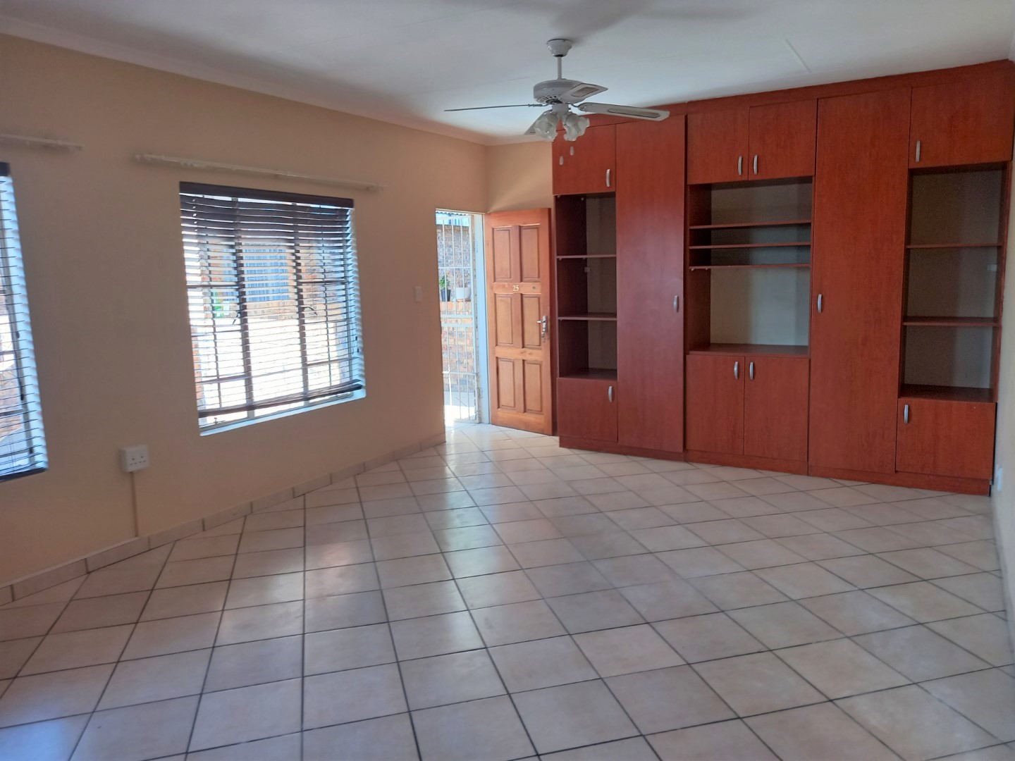 To Let 2 Bedroom Property for Rent in West Acres Mpumalanga