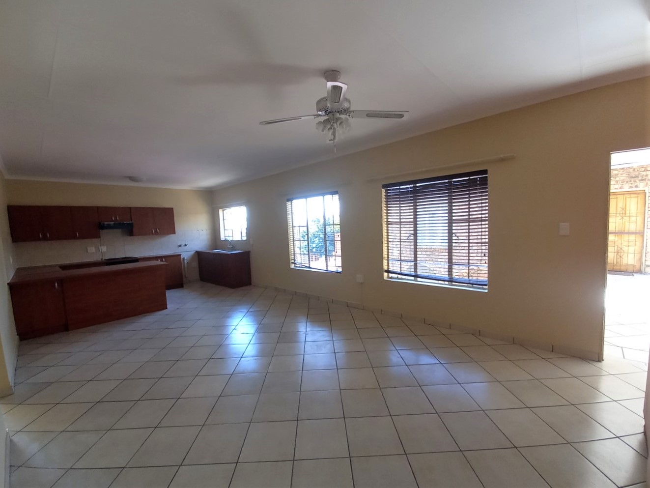 To Let 2 Bedroom Property for Rent in West Acres Mpumalanga