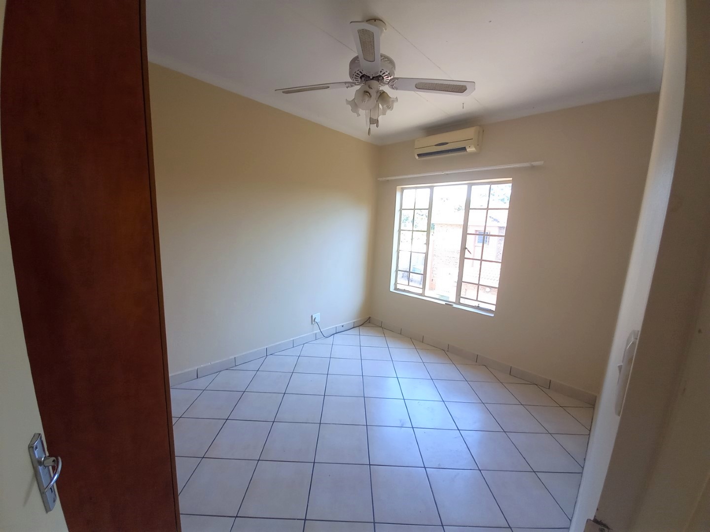 To Let 2 Bedroom Property for Rent in West Acres Mpumalanga