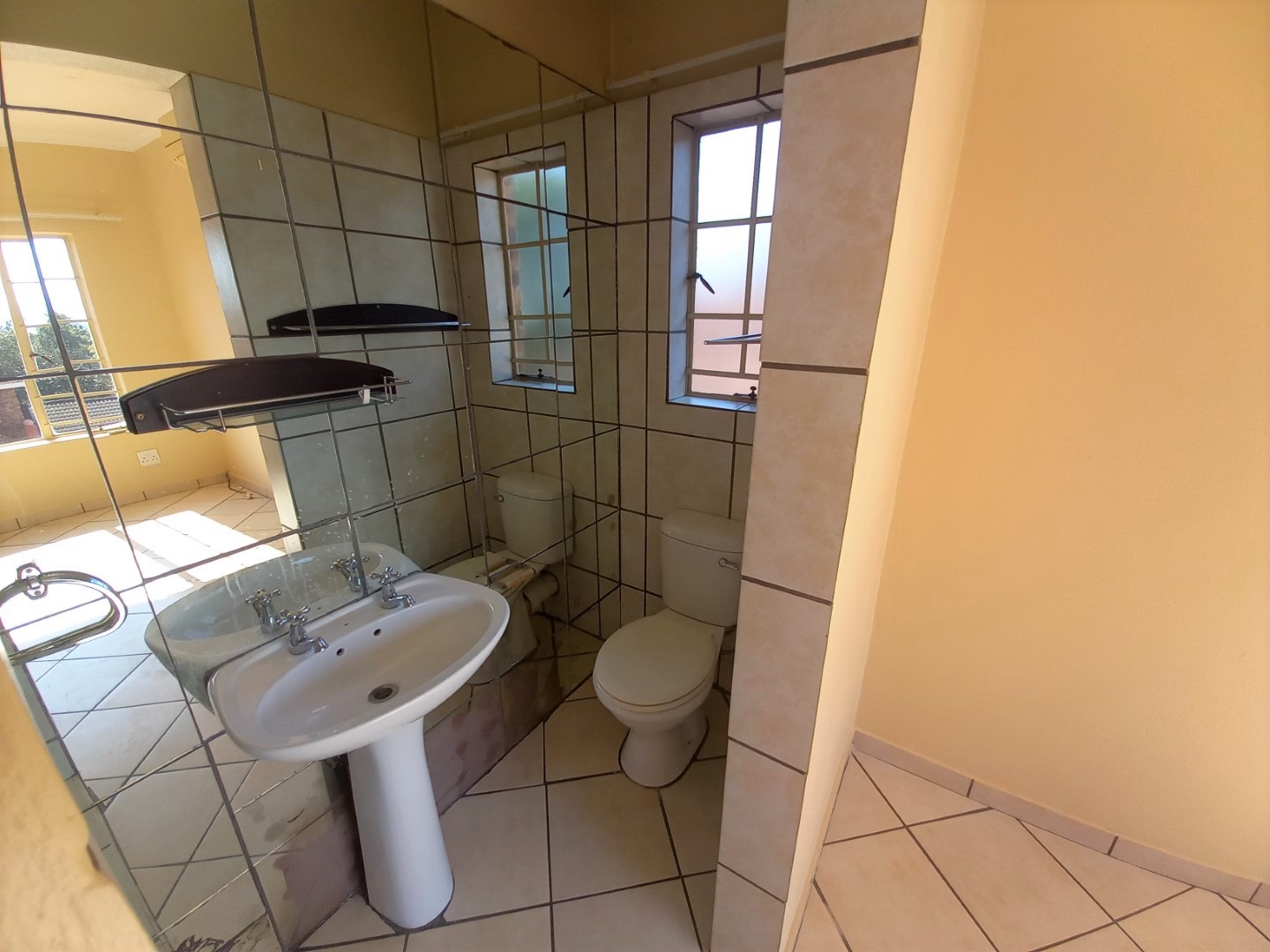 To Let 2 Bedroom Property for Rent in West Acres Mpumalanga