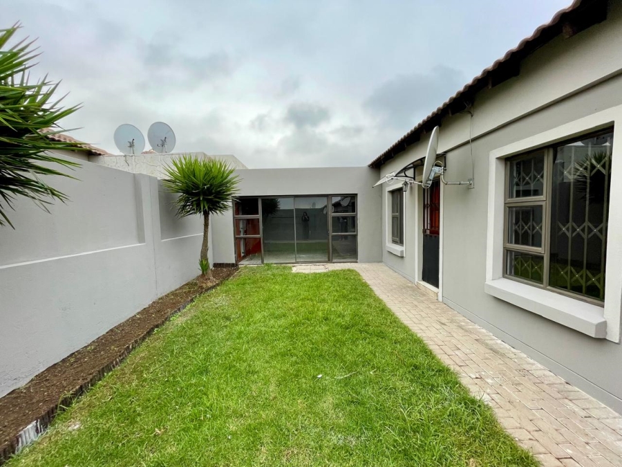 2 Bedroom Property for Sale in Trichardt Mpumalanga