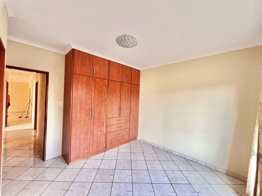 To Let 4 Bedroom Property for Rent in West Acres Mpumalanga