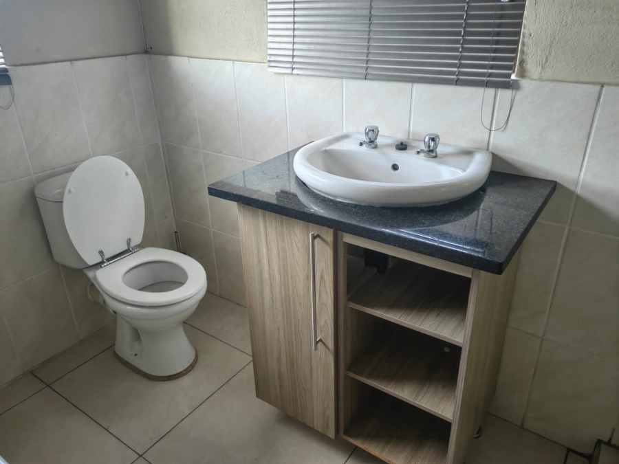 4 Bedroom Property for Sale in Kamagugu Mpumalanga