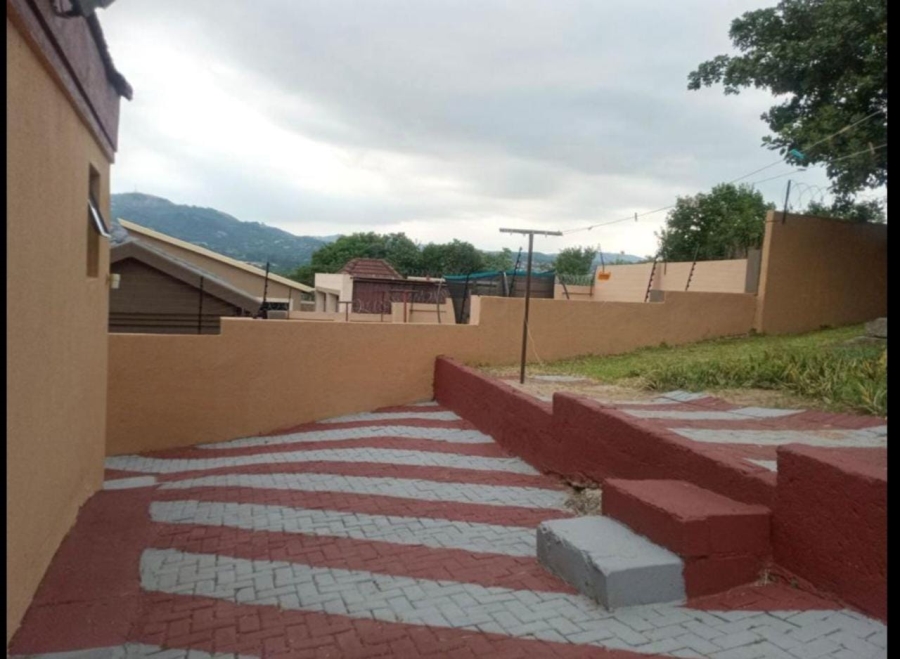 4 Bedroom Property for Sale in Kamagugu Mpumalanga