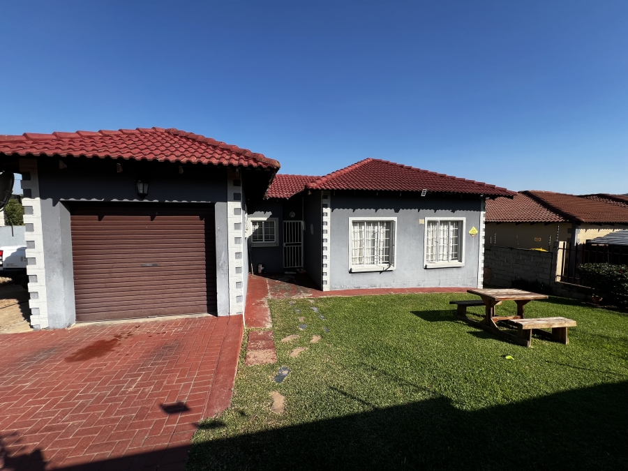 3 Bedroom Property for Sale in Stonehenge Ext 13 Mpumalanga