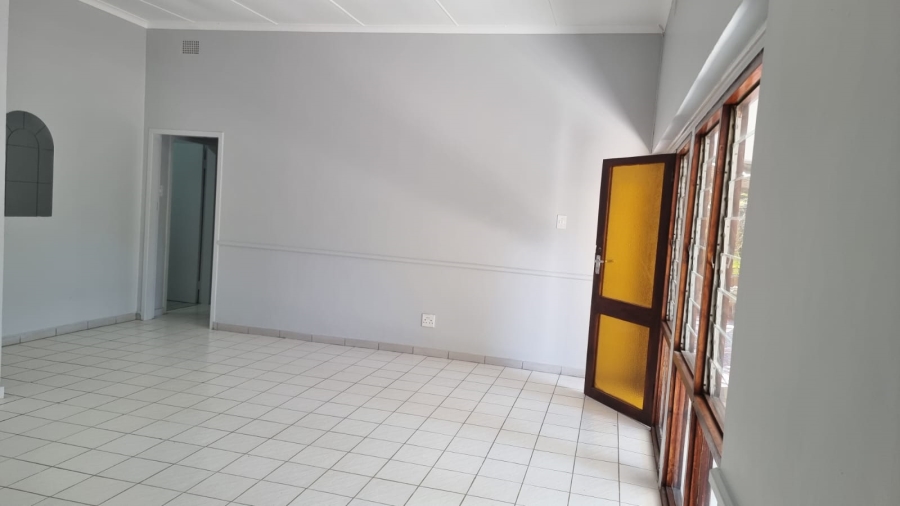 To Let 3 Bedroom Property for Rent in Nelspruit Ext 5 Mpumalanga