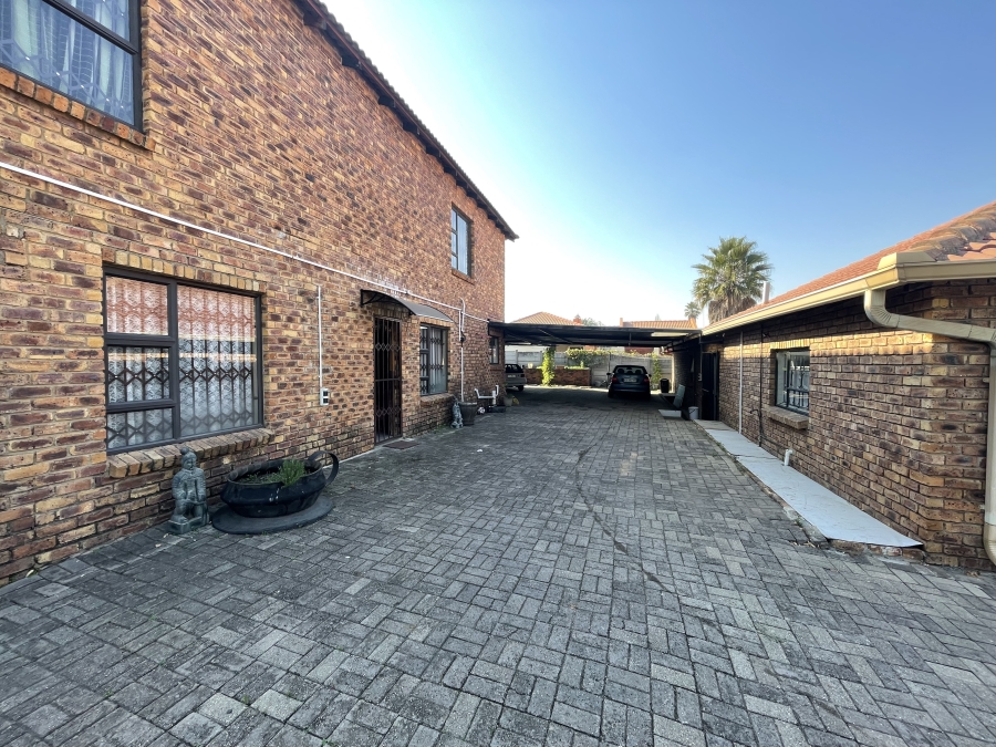 7 Bedroom Property for Sale in Evander Mpumalanga