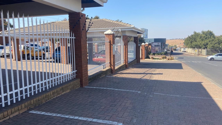 Commercial Property for Sale in Model Park Mpumalanga