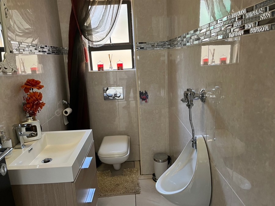 5 Bedroom Property for Sale in Bankenveld Mpumalanga