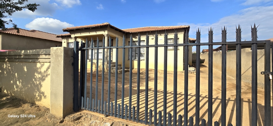 5 Bedroom Property for Sale in Klarinet Mpumalanga