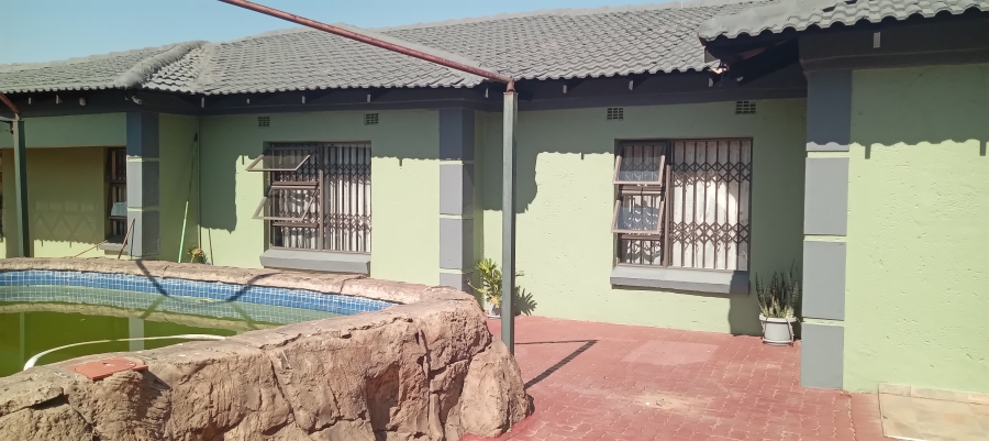 4 Bedroom Property for Sale in Model Park Mpumalanga