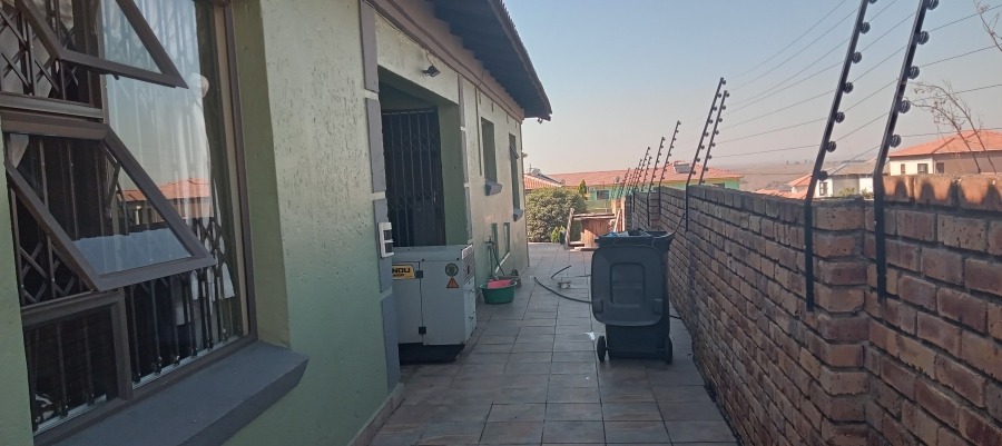 4 Bedroom Property for Sale in Model Park Mpumalanga