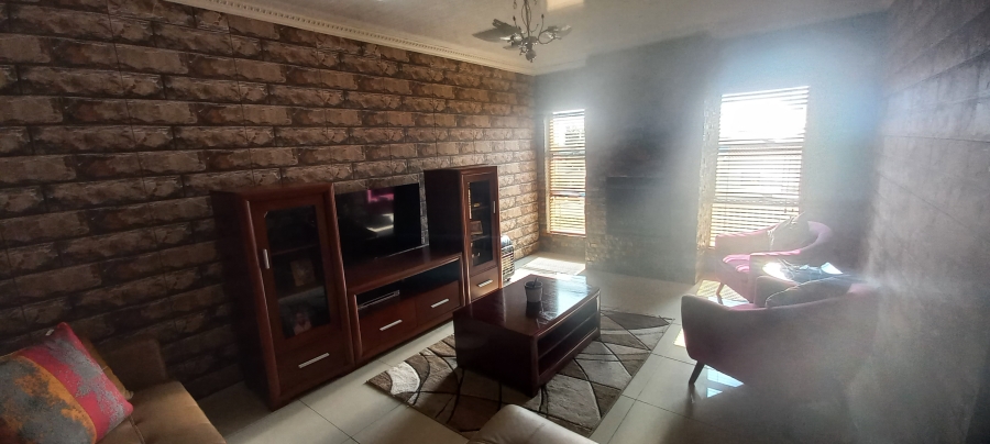 3 Bedroom Property for Sale in Model Park Mpumalanga