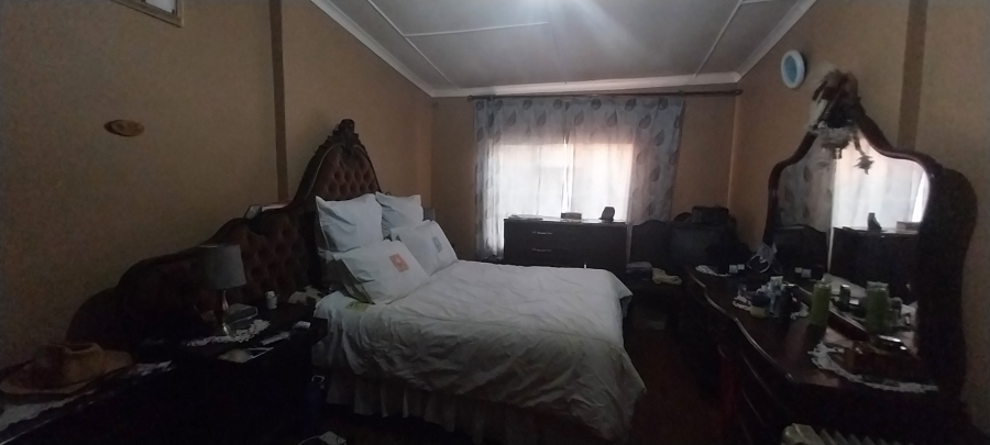 6 Bedroom Property for Sale in Retiefville Mpumalanga