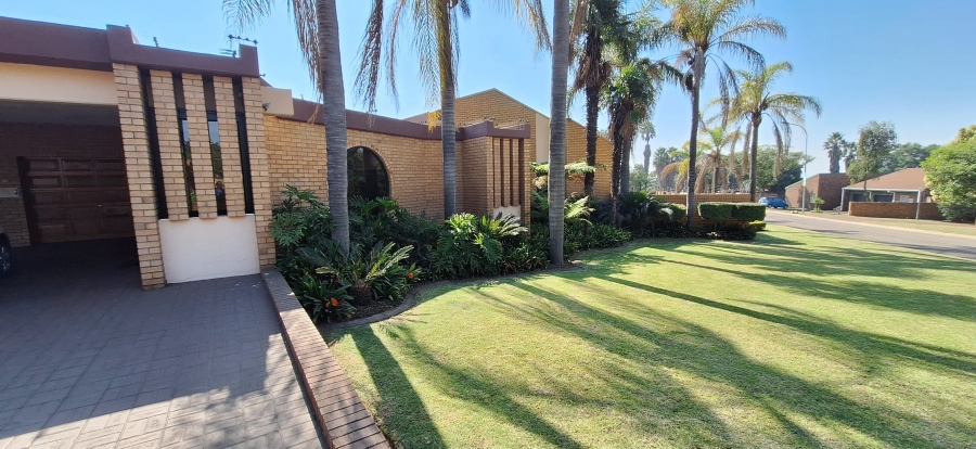 5 Bedroom Property for Sale in Die Heuwel Mpumalanga