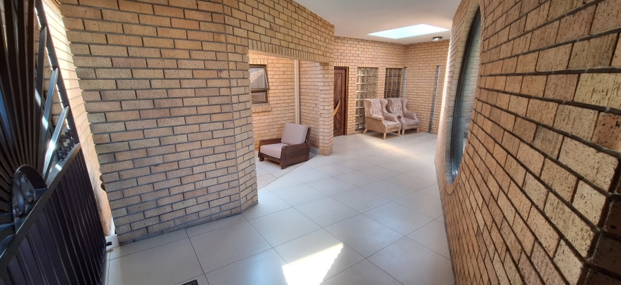 5 Bedroom Property for Sale in Die Heuwel Mpumalanga