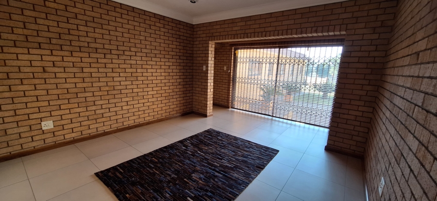 5 Bedroom Property for Sale in Die Heuwel Mpumalanga