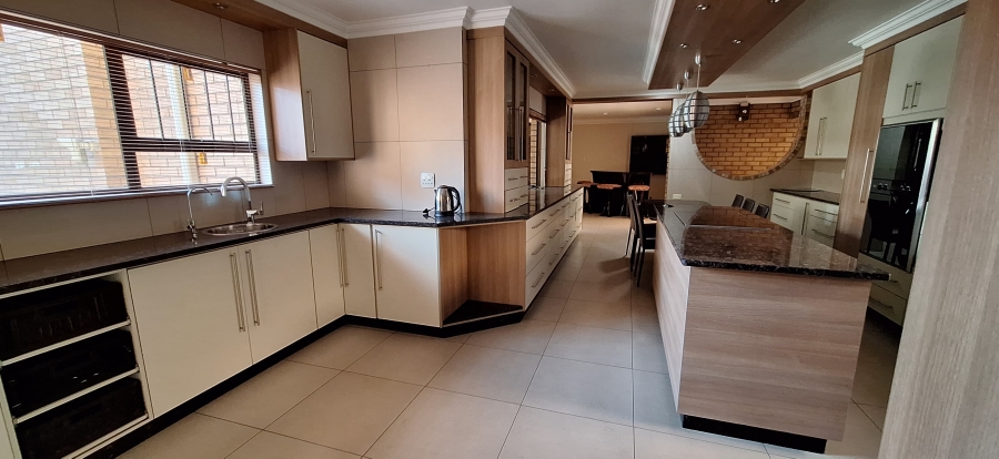 5 Bedroom Property for Sale in Die Heuwel Mpumalanga