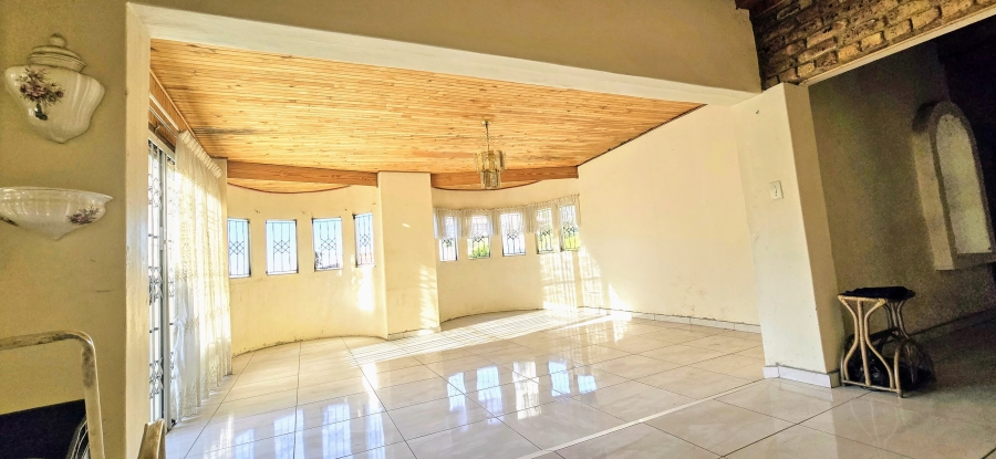 6 Bedroom Property for Sale in Die Heuwel Mpumalanga