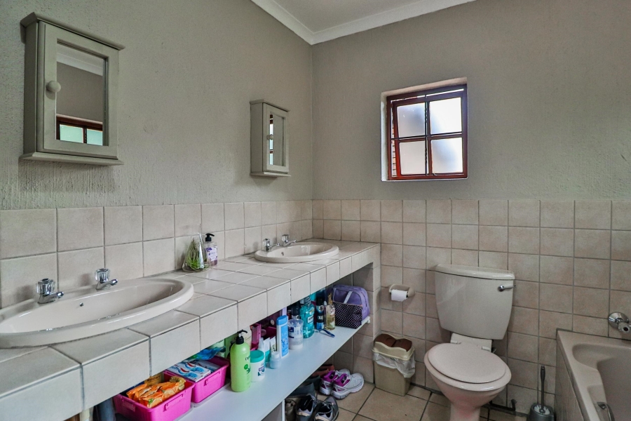 4 Bedroom Property for Sale in West Acres Ext 20 Mpumalanga