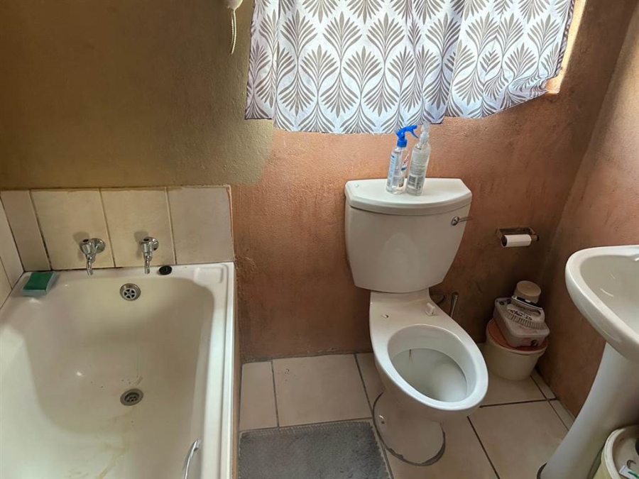 2 Bedroom Property for Sale in Nelspruit Mpumalanga