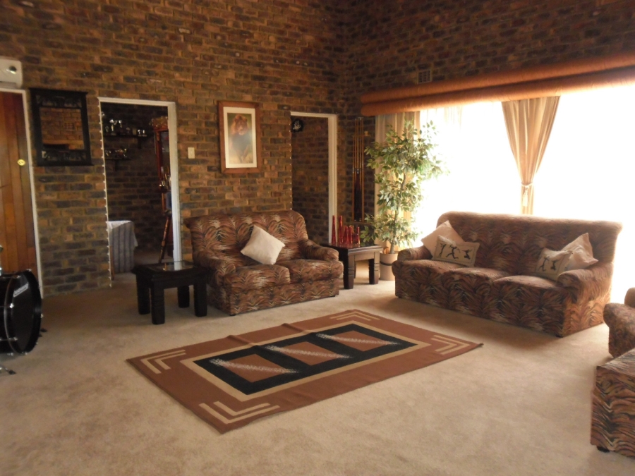 3 Bedroom Property for Sale in Die Heuwel Mpumalanga