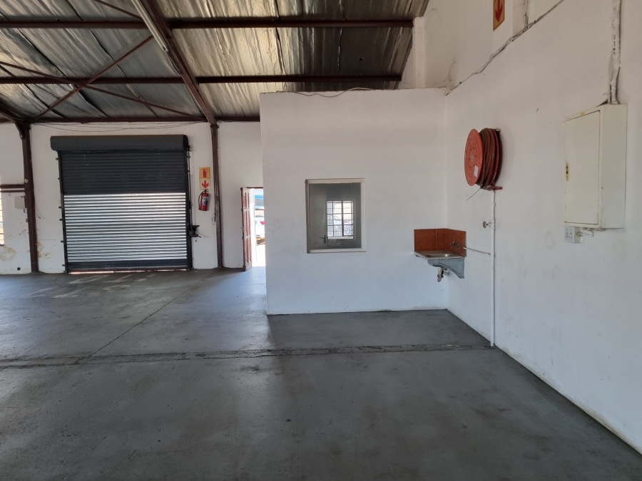 To Let commercial Property for Rent in White River Mpumalanga