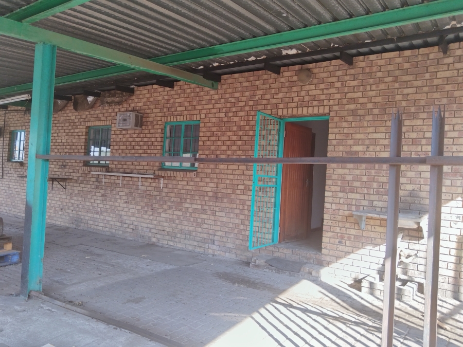 Commercial Property for Sale in Nelspruit Ext 11 Mpumalanga