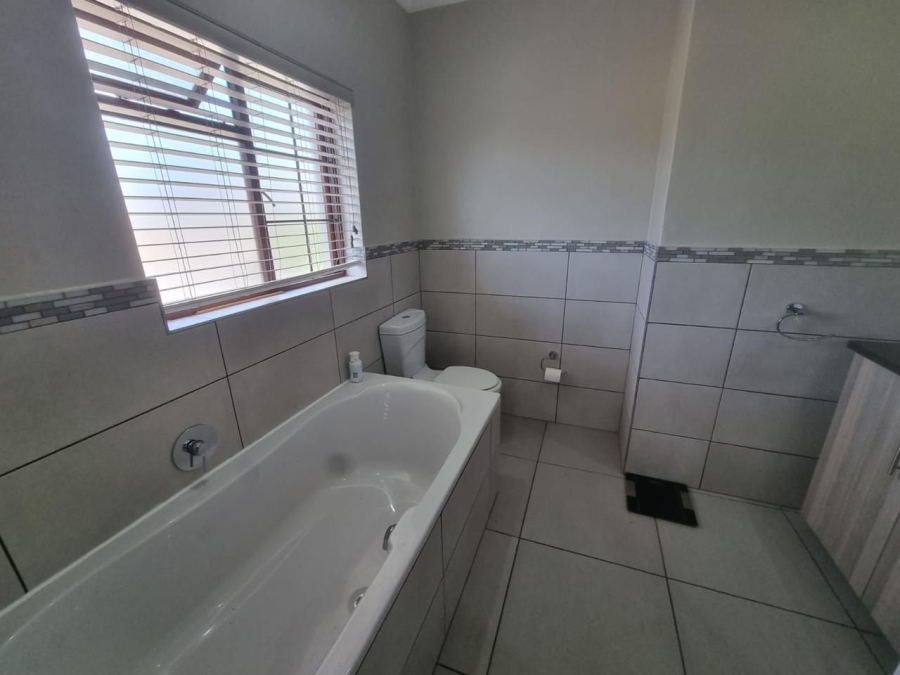 3 Bedroom Property for Sale in Sonheuwel Ext 1 Mpumalanga