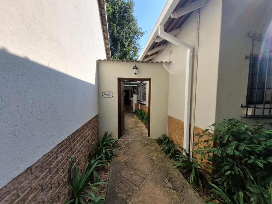 6 Bedroom Property for Sale in Parkville Mpumalanga