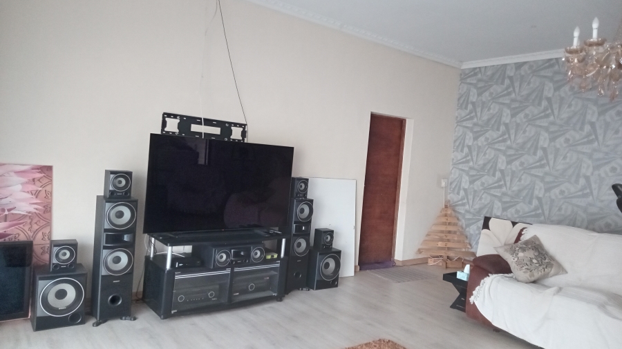 3 Bedroom Property for Sale in Model Park Mpumalanga