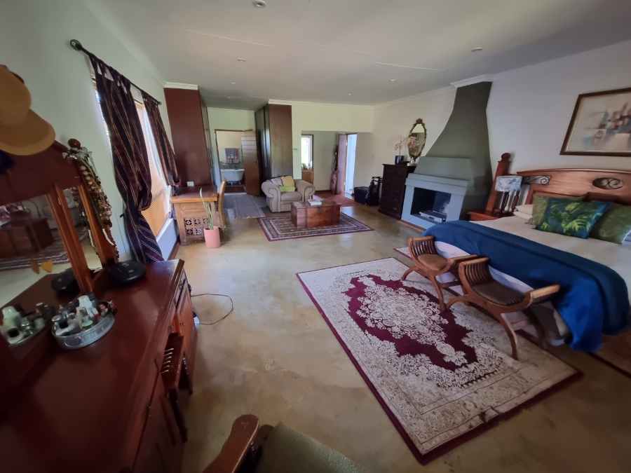 5 Bedroom Property for Sale in White River Rural Mpumalanga