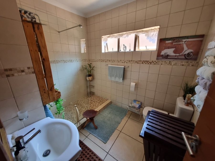 5 Bedroom Property for Sale in White River Rural Mpumalanga